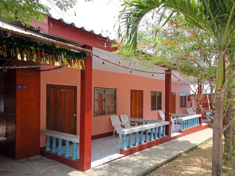 Gypsy Bungalow Islas Phi Phi Exterior foto