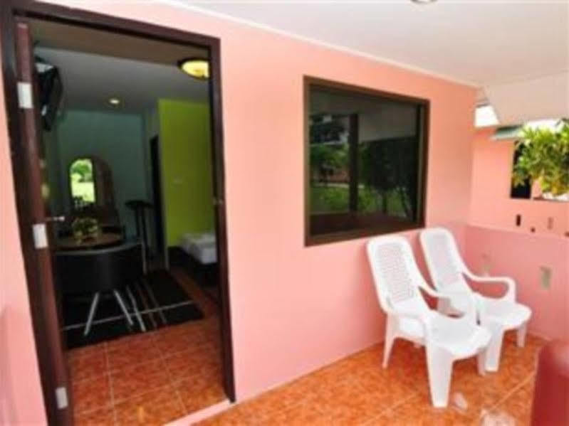Gypsy Bungalow Islas Phi Phi Exterior foto